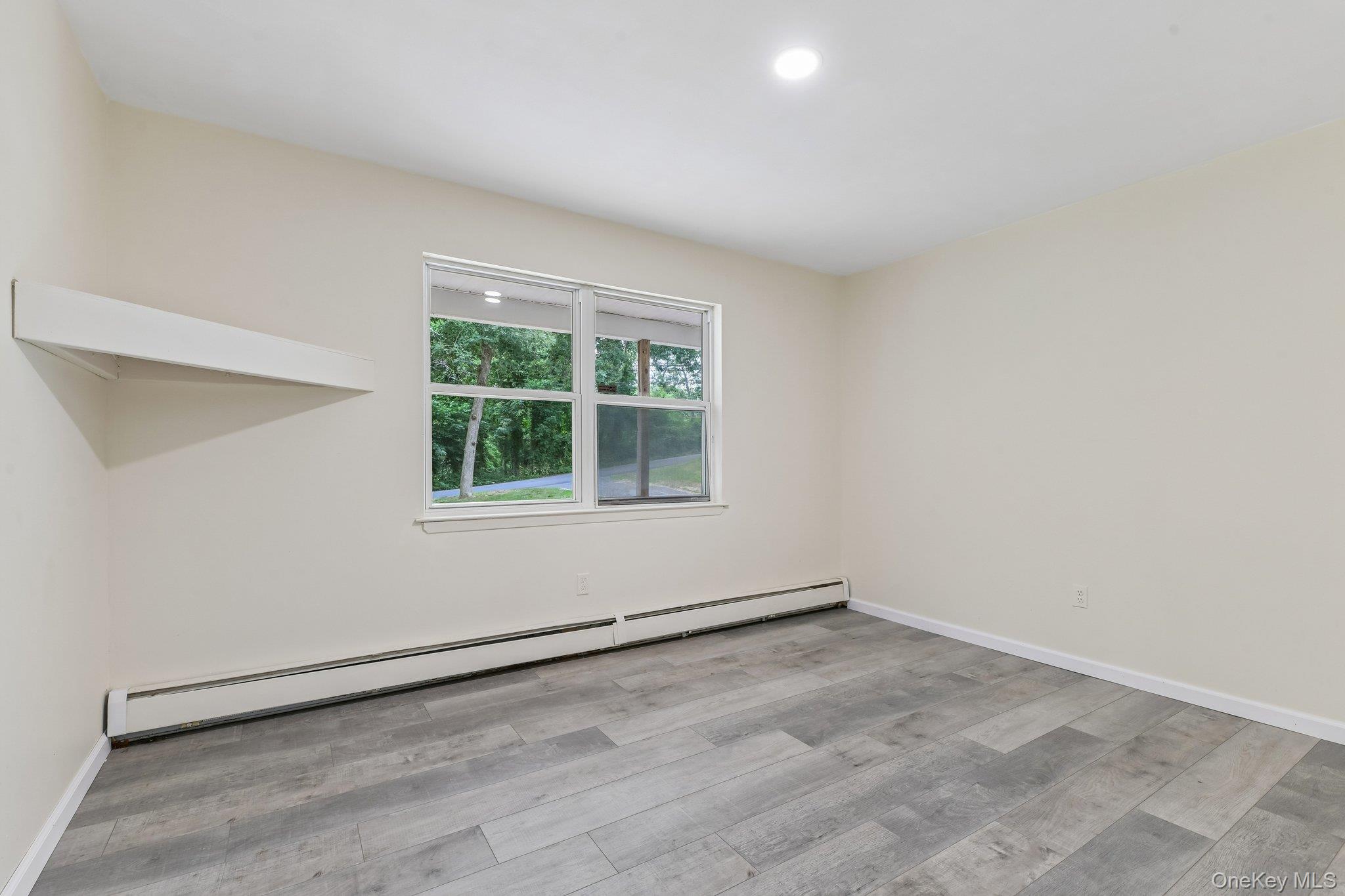22 Red Maple Road – For Sale photo 17