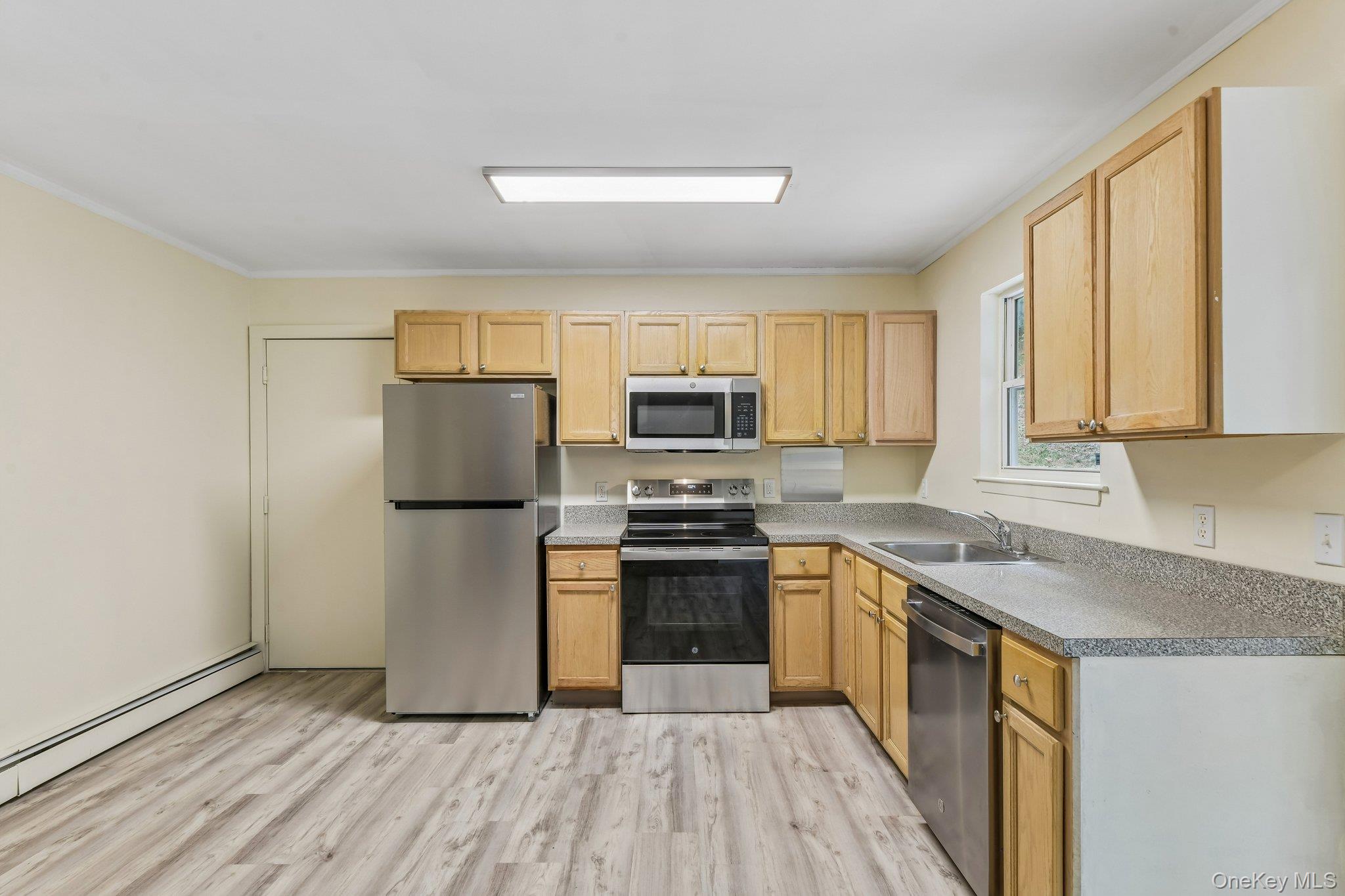 22 Red Maple Road – For Sale photo 10