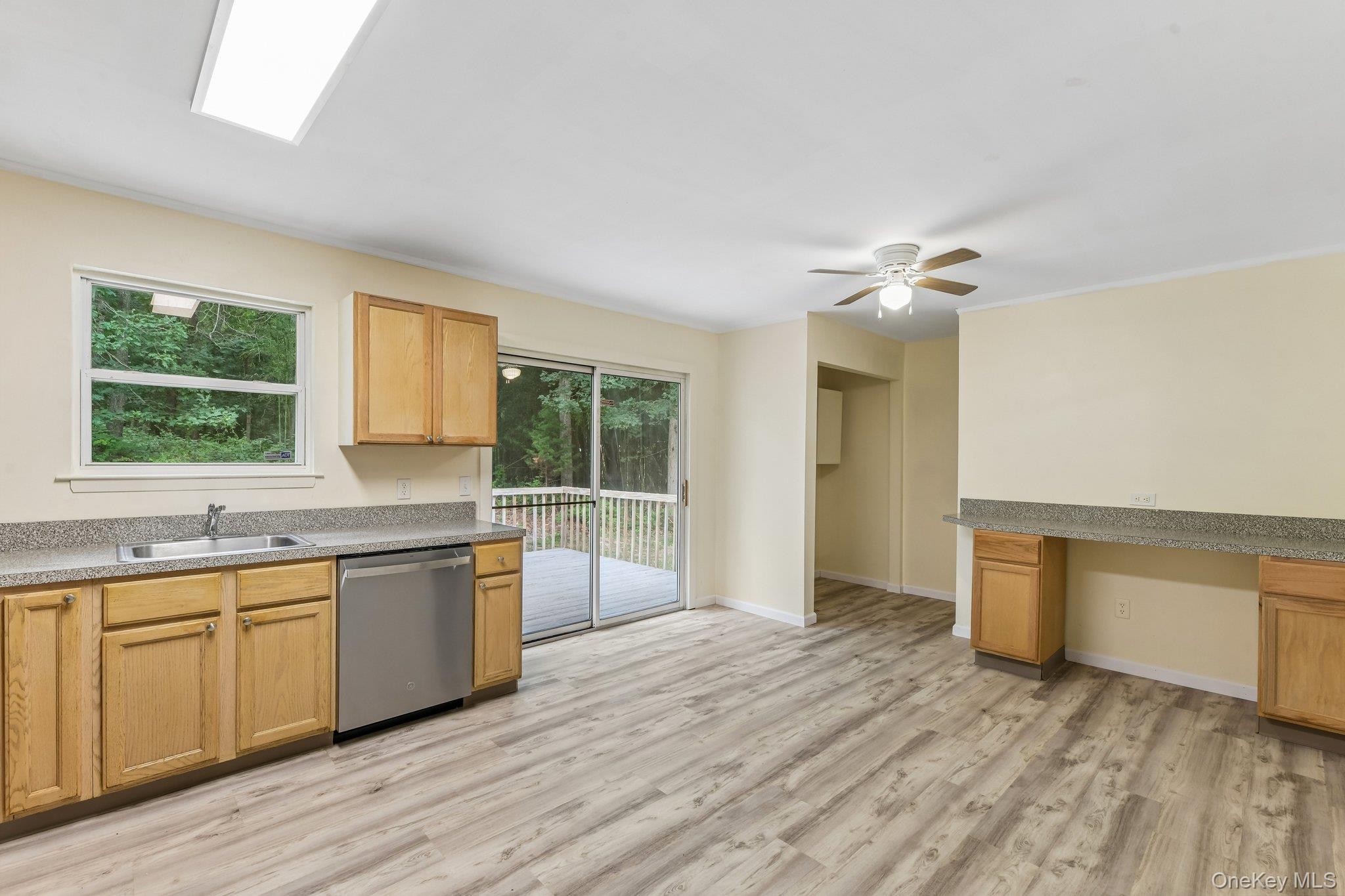 22 Red Maple Road – For Sale photo 13