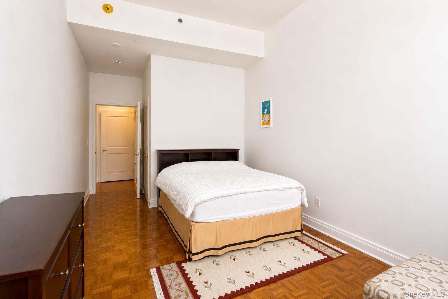 1 Scarsdale Road, Unit 409 photo 14