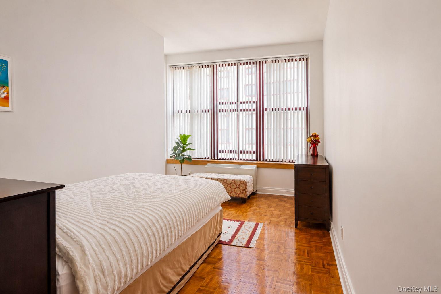 1 Scarsdale Road, Unit 409 photo 12