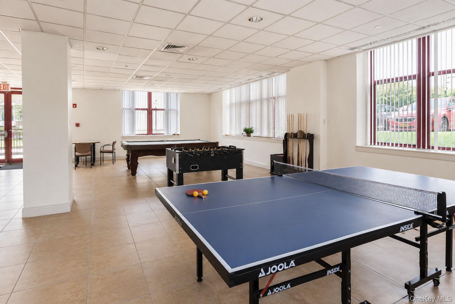 1 Scarsdale Road, Unit 409 photo 34