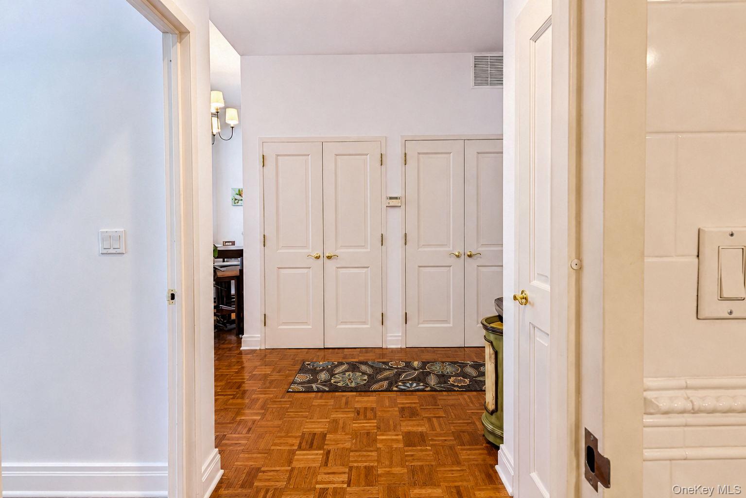 1 Scarsdale Road, Unit 409 photo 26