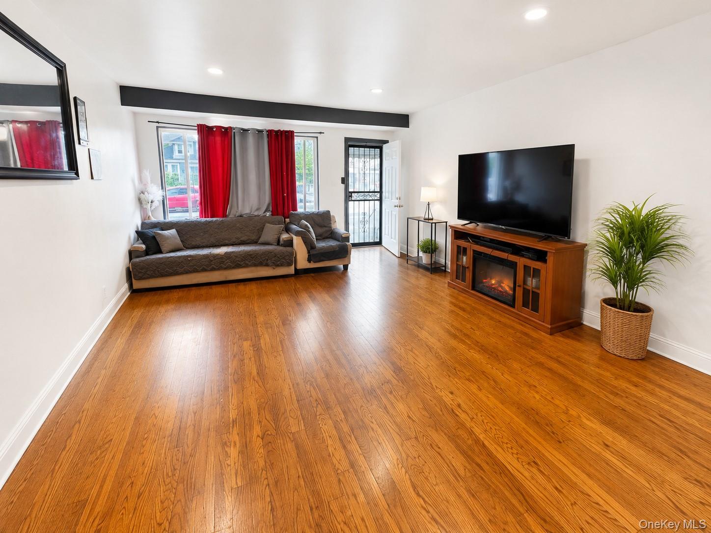 10713 Sutter Avenue – For Sale photo 12