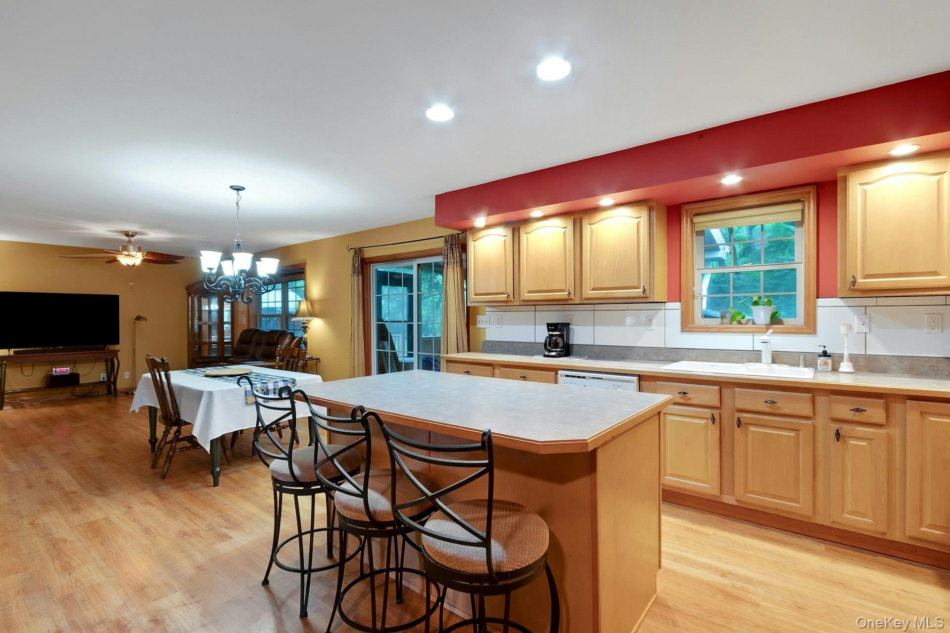 188 Hoyt Street – For Sale photo 28