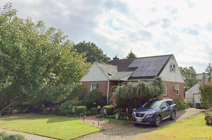 852 Henry Street – For Sale