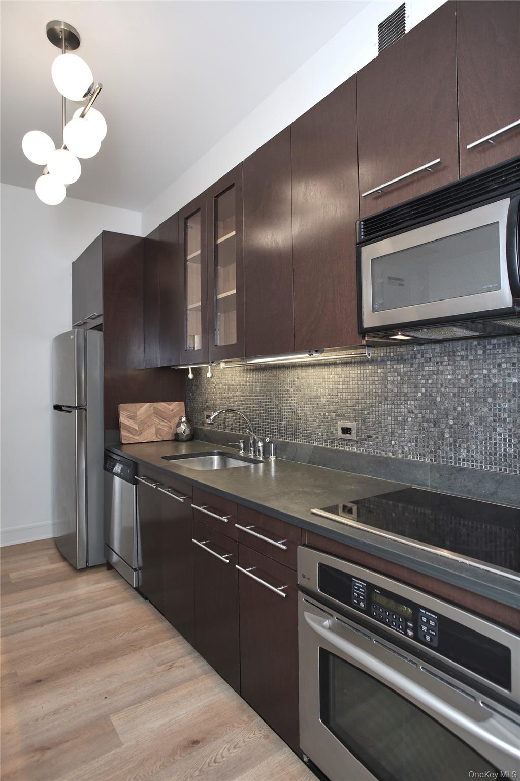 25 Leroy Place, Unit 415 photo 6
