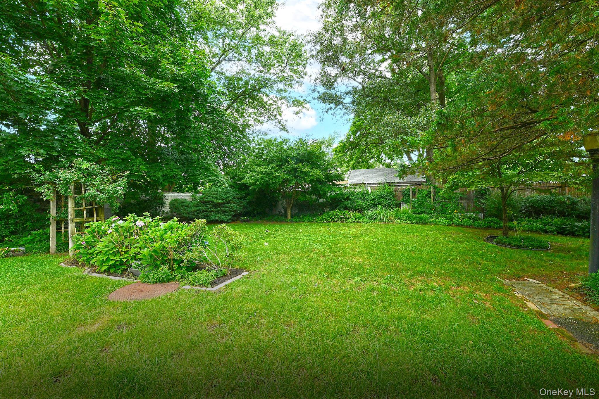 11 Bonnybill Drive – For Sale photo 33