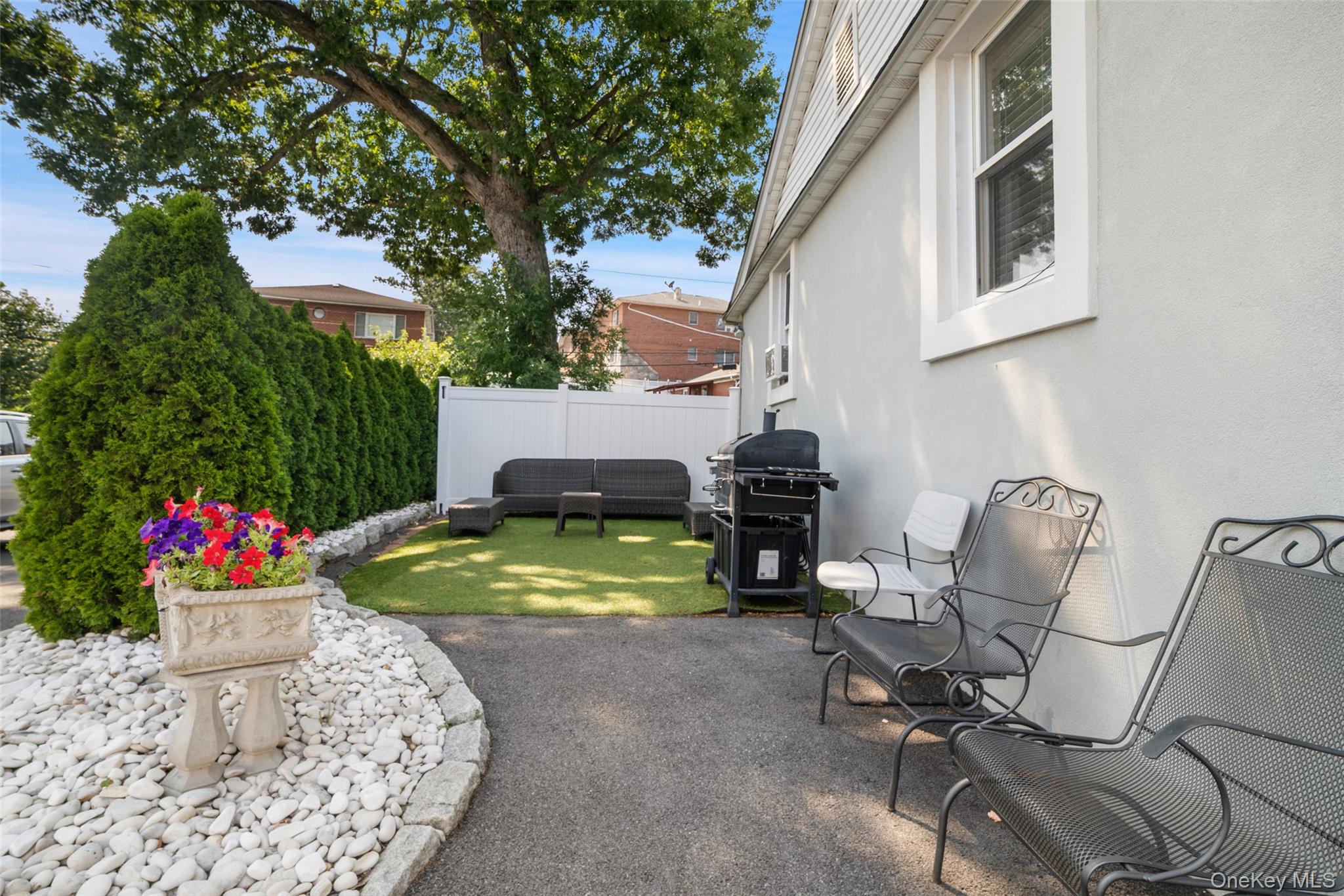 1090 Midland Avenue – For Sale photo 21