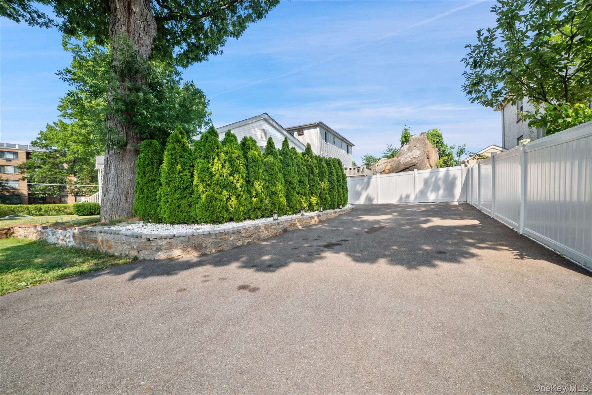 1090 Midland Avenue – For Sale photo 2