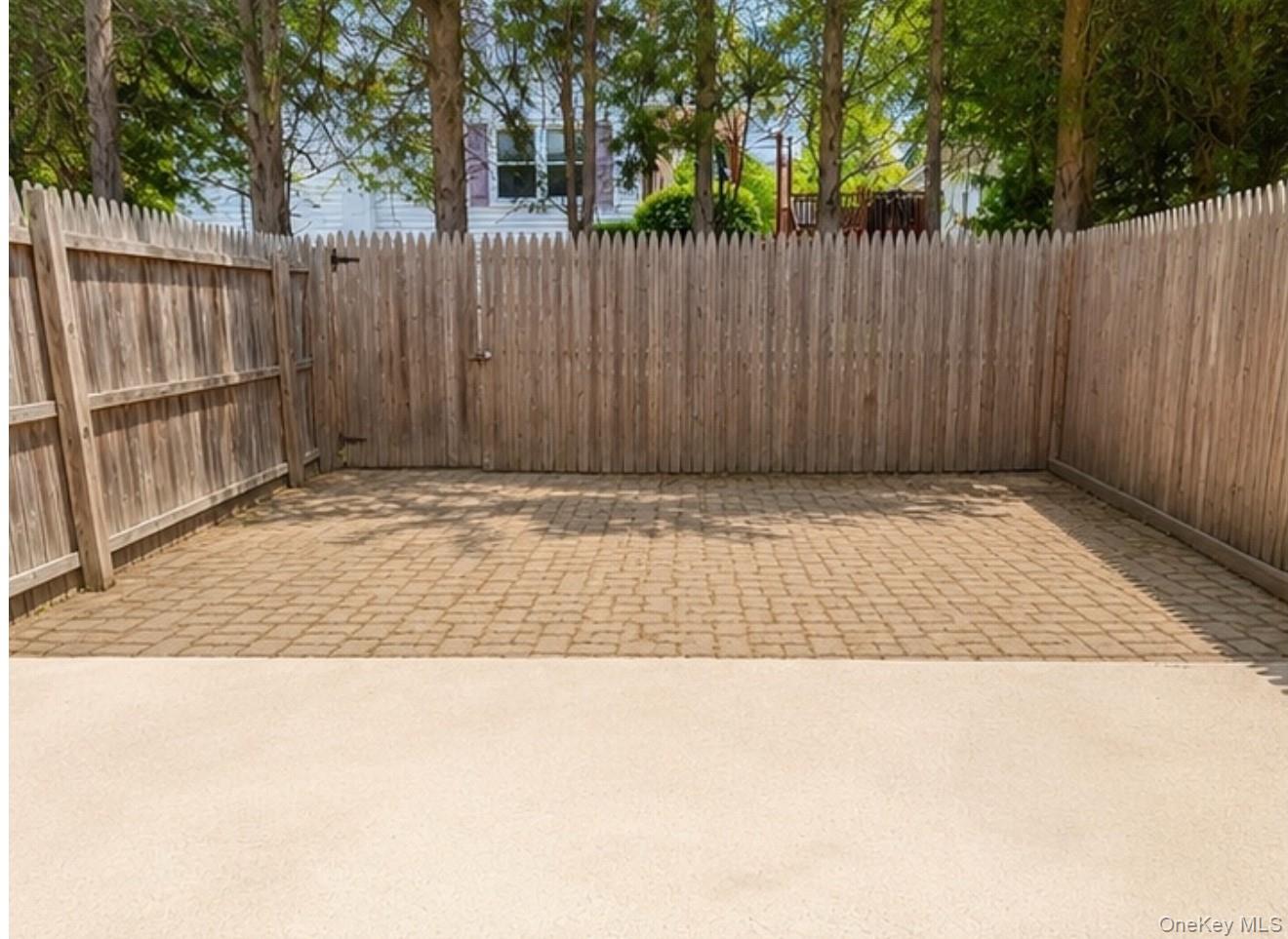 83 Carmine Drive – For Sale photo 18
