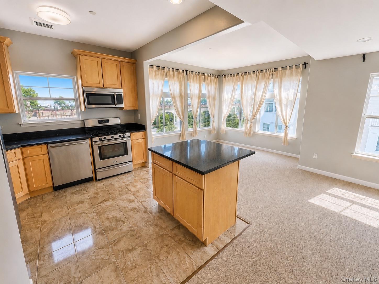 192 White Sands Way – For Rent photo 2