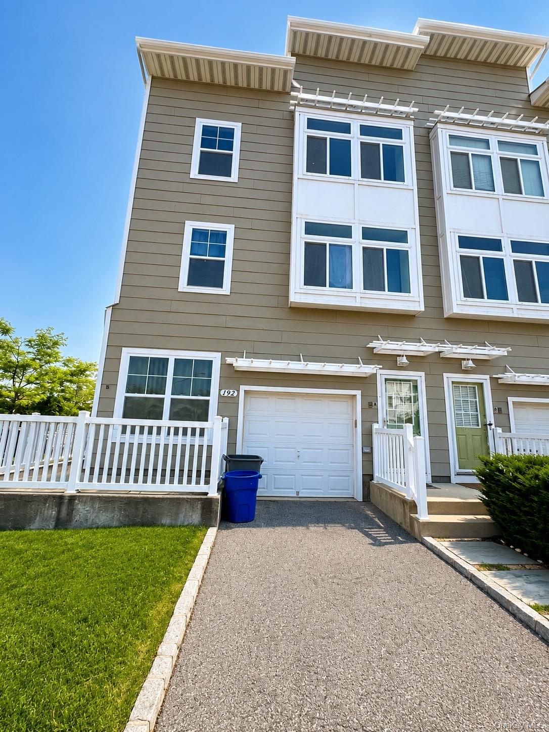 192 White Sands Way – For Rent
