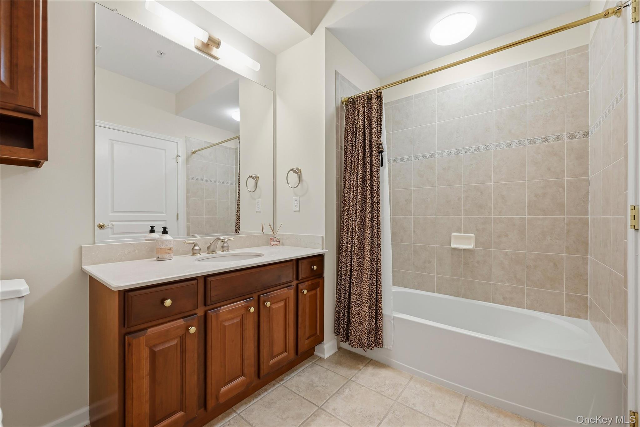 30 N De Baun Avenue, Unit 203 photo 20