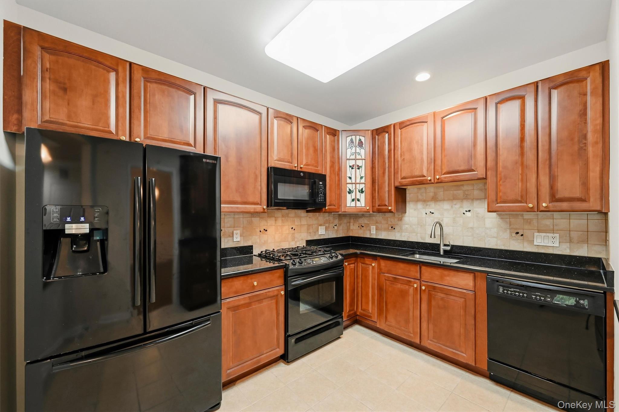 30 N De Baun Avenue, Unit 203 photo 6