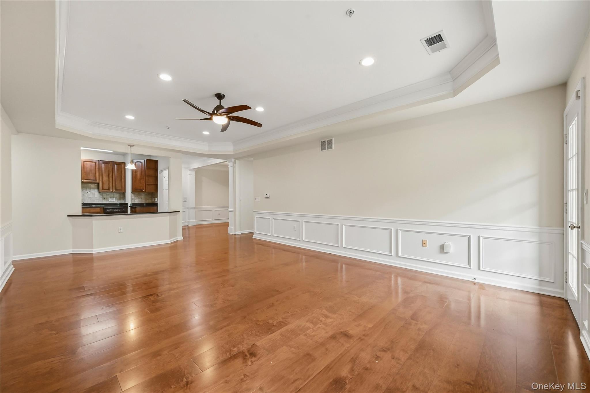 30 N De Baun Avenue, Unit 203 photo 9