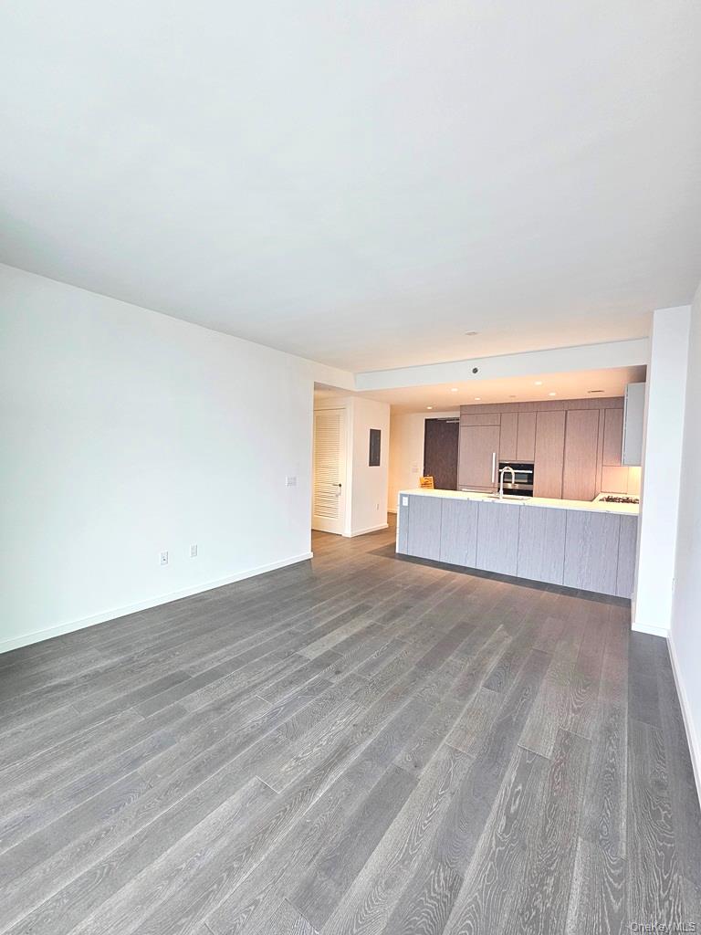 133-36 37th Avenue, Unit 5F photo 5