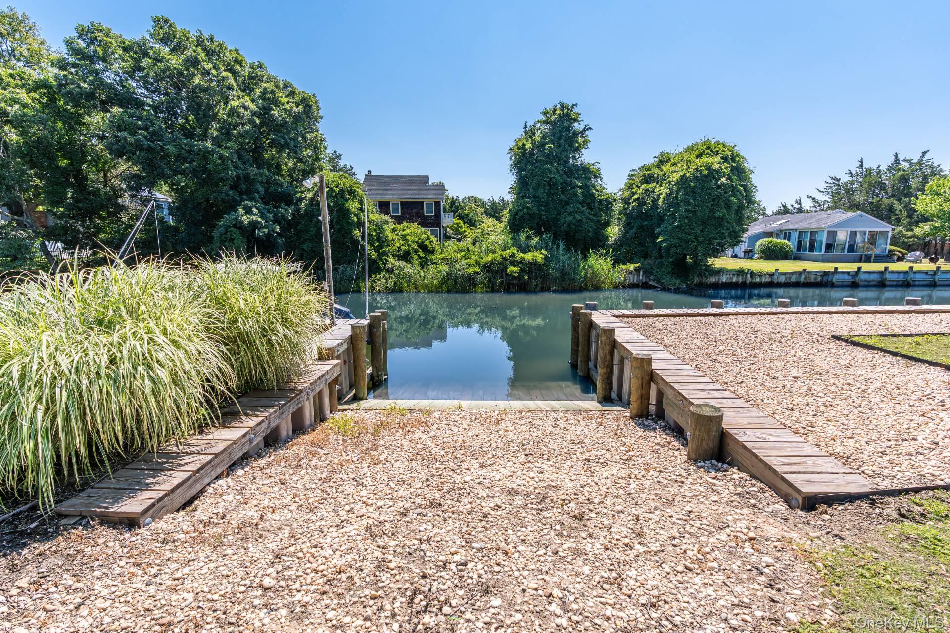 195 Williamsburg Drive – For Sale photo 2