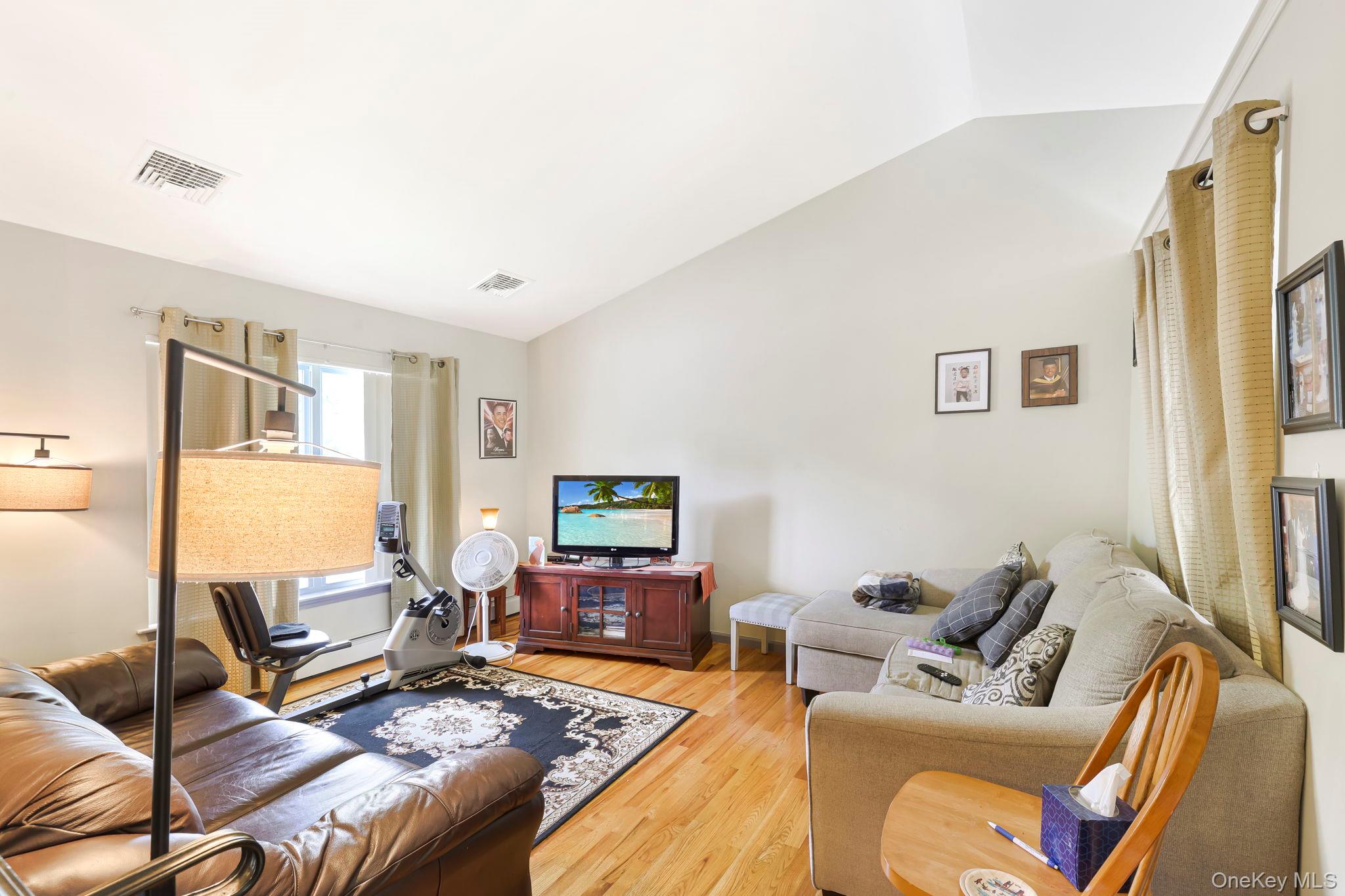 3 Stanford Court – For Sale photo 3