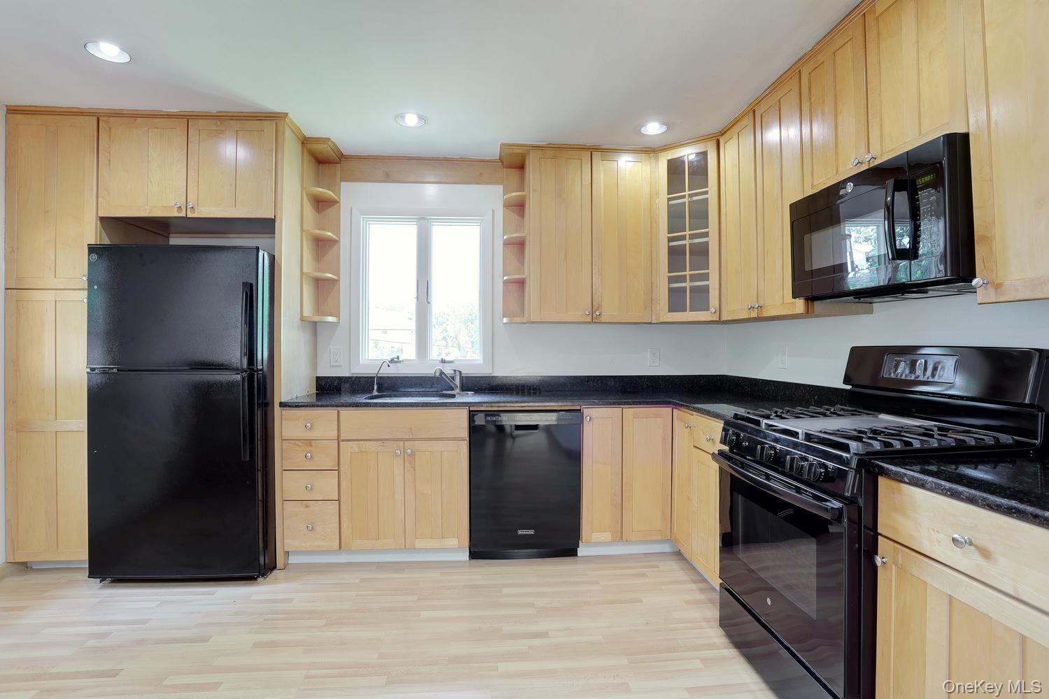 9 Charlotte Drive – For Sale photo 8