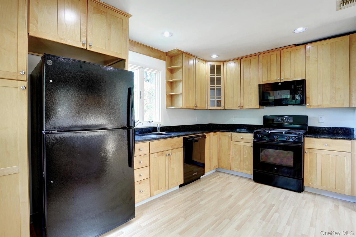 9 Charlotte Drive – For Sale photo 10
