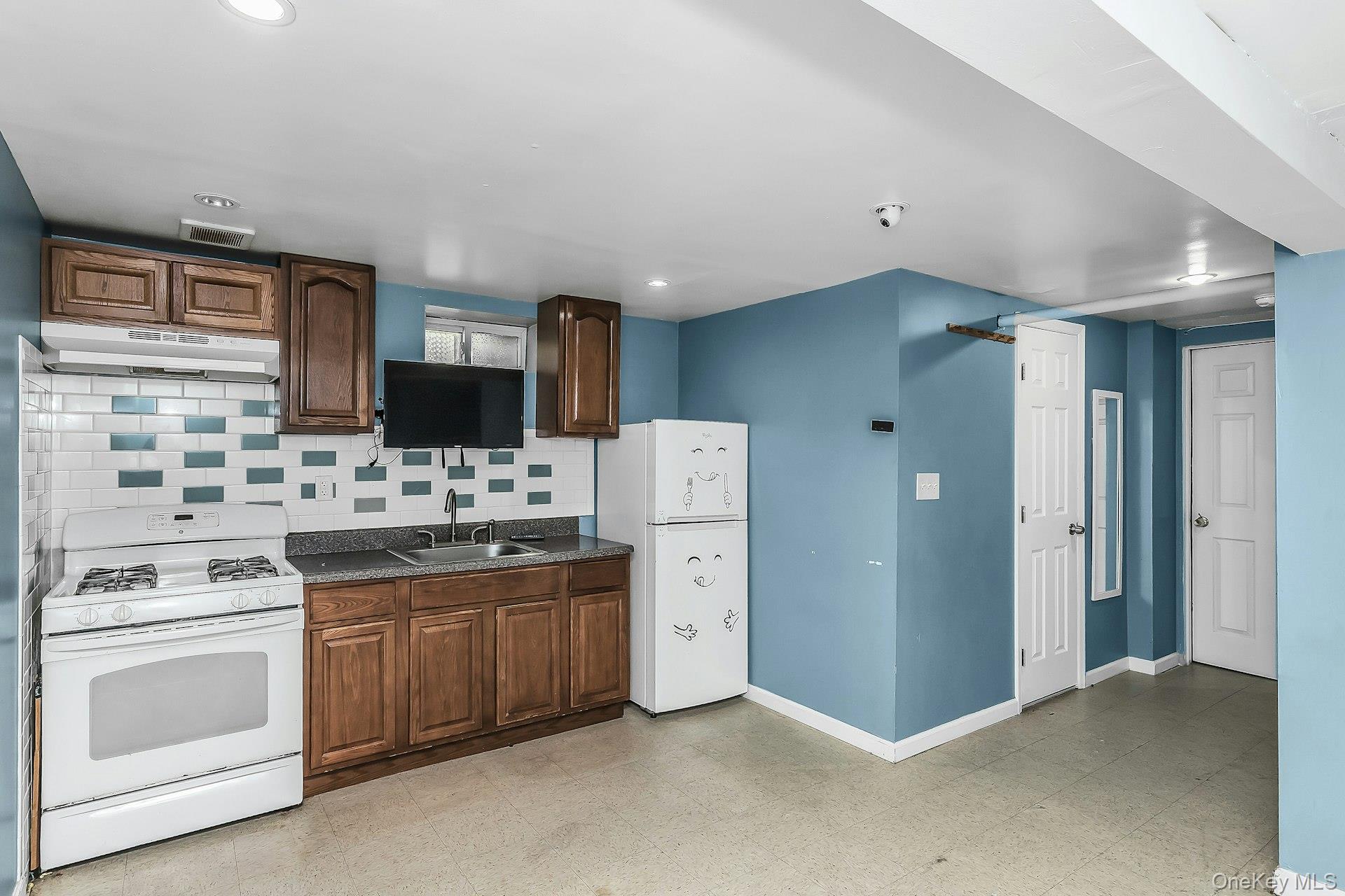 19040 N 103rd Avenue – For Sale photo 33
