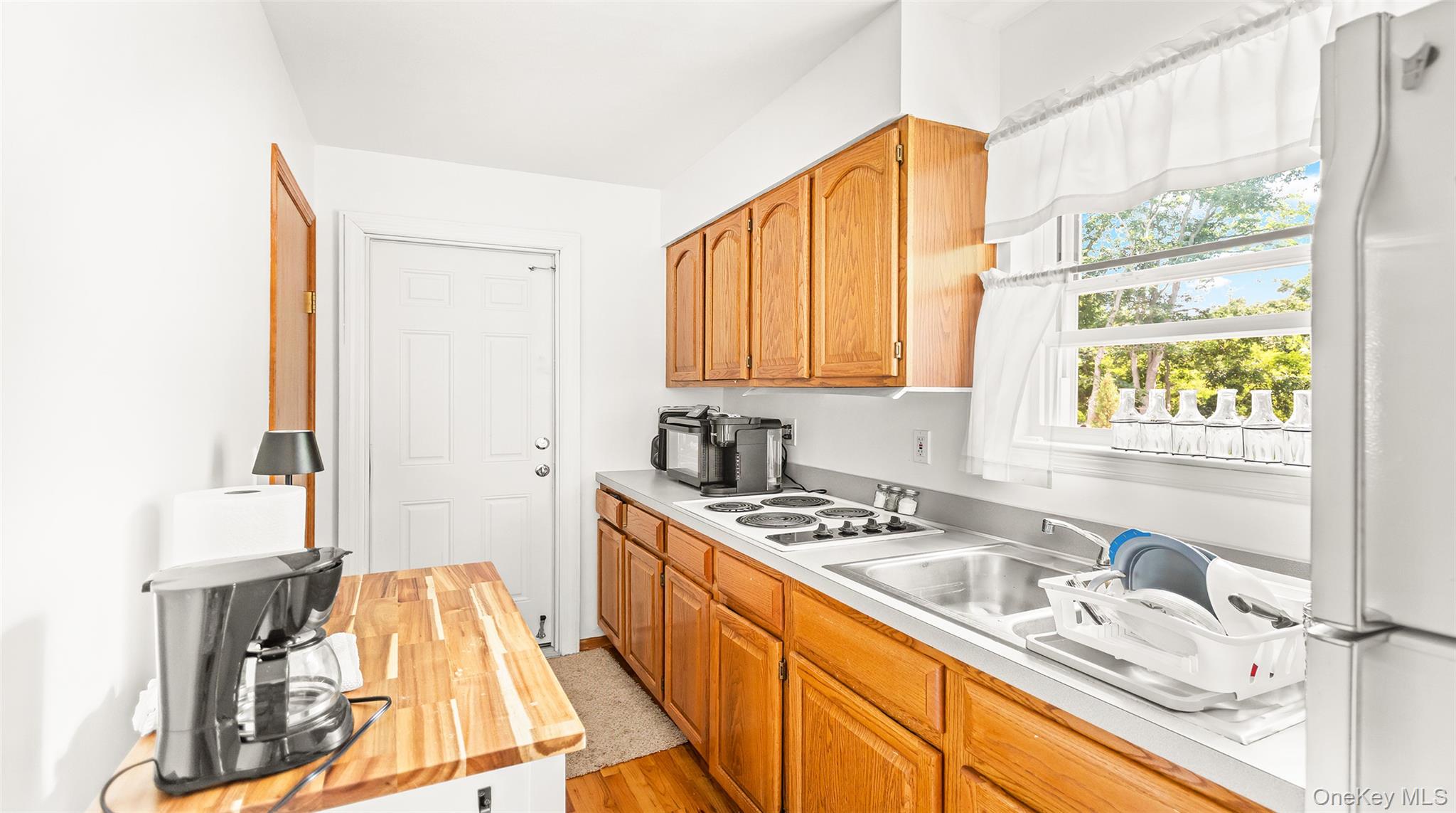 370 S Country Road – For Sale photo 24