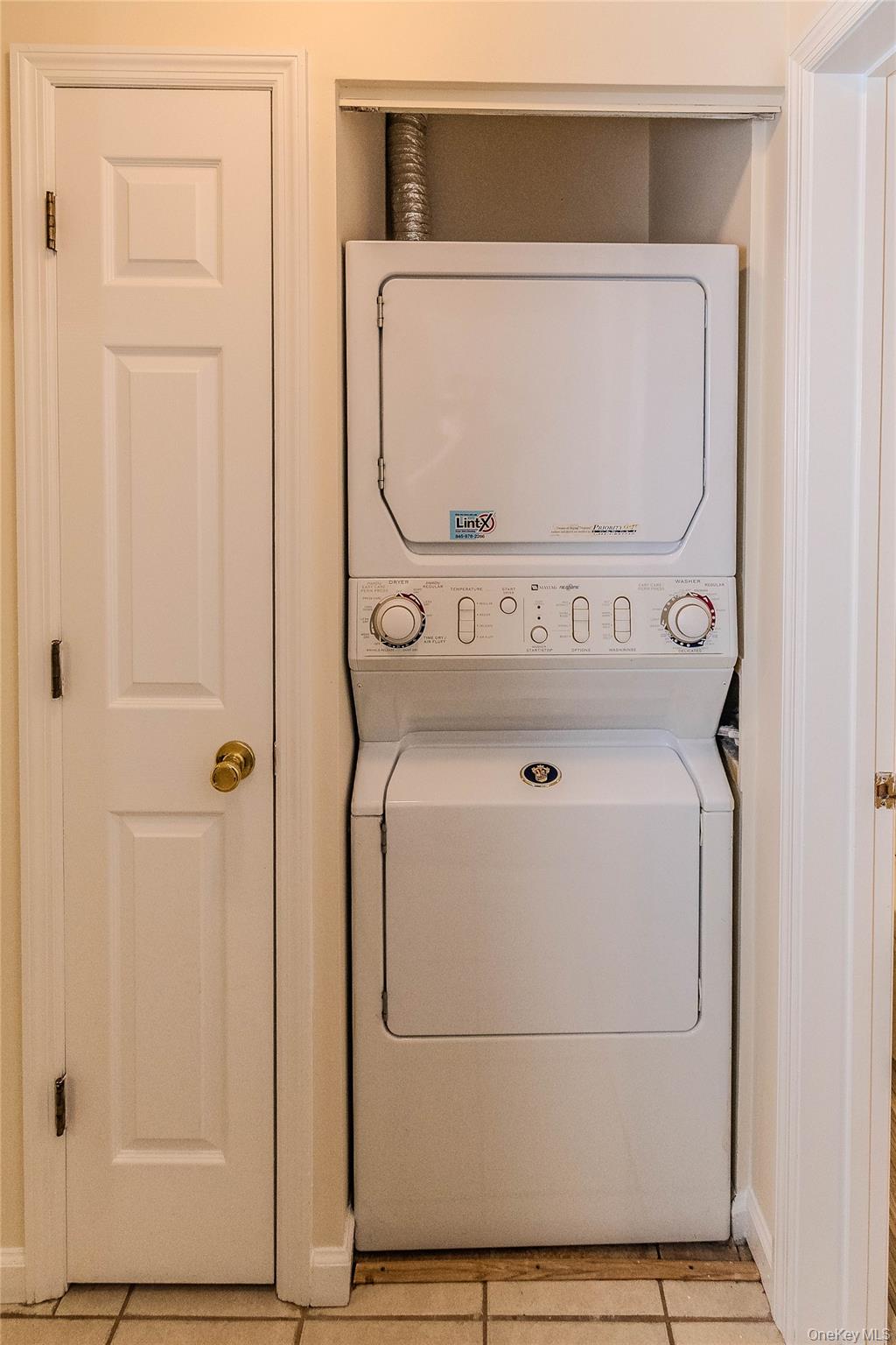 405 Bentley Court – For Sale photo 20