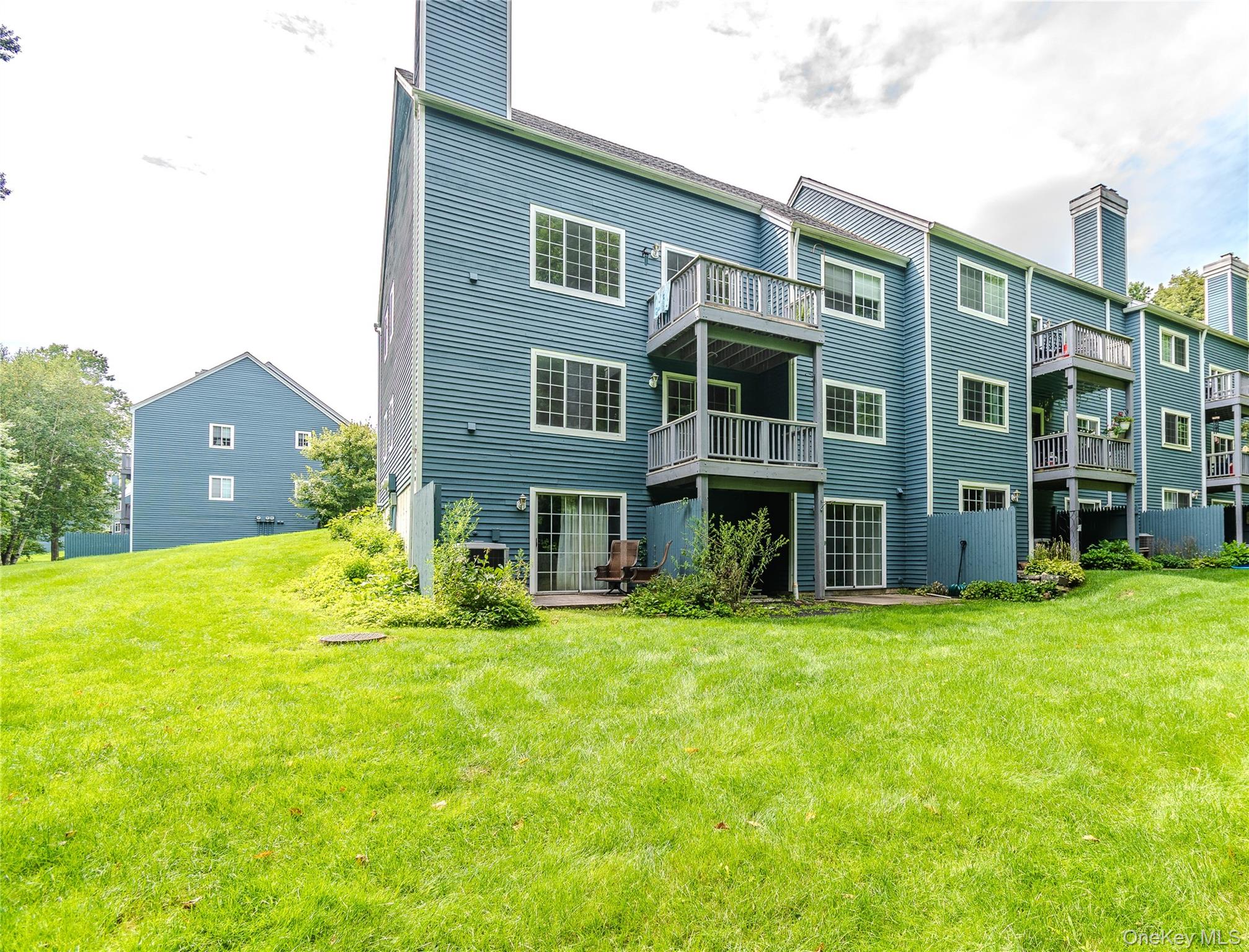 405 Bentley Court – For Sale photo 34