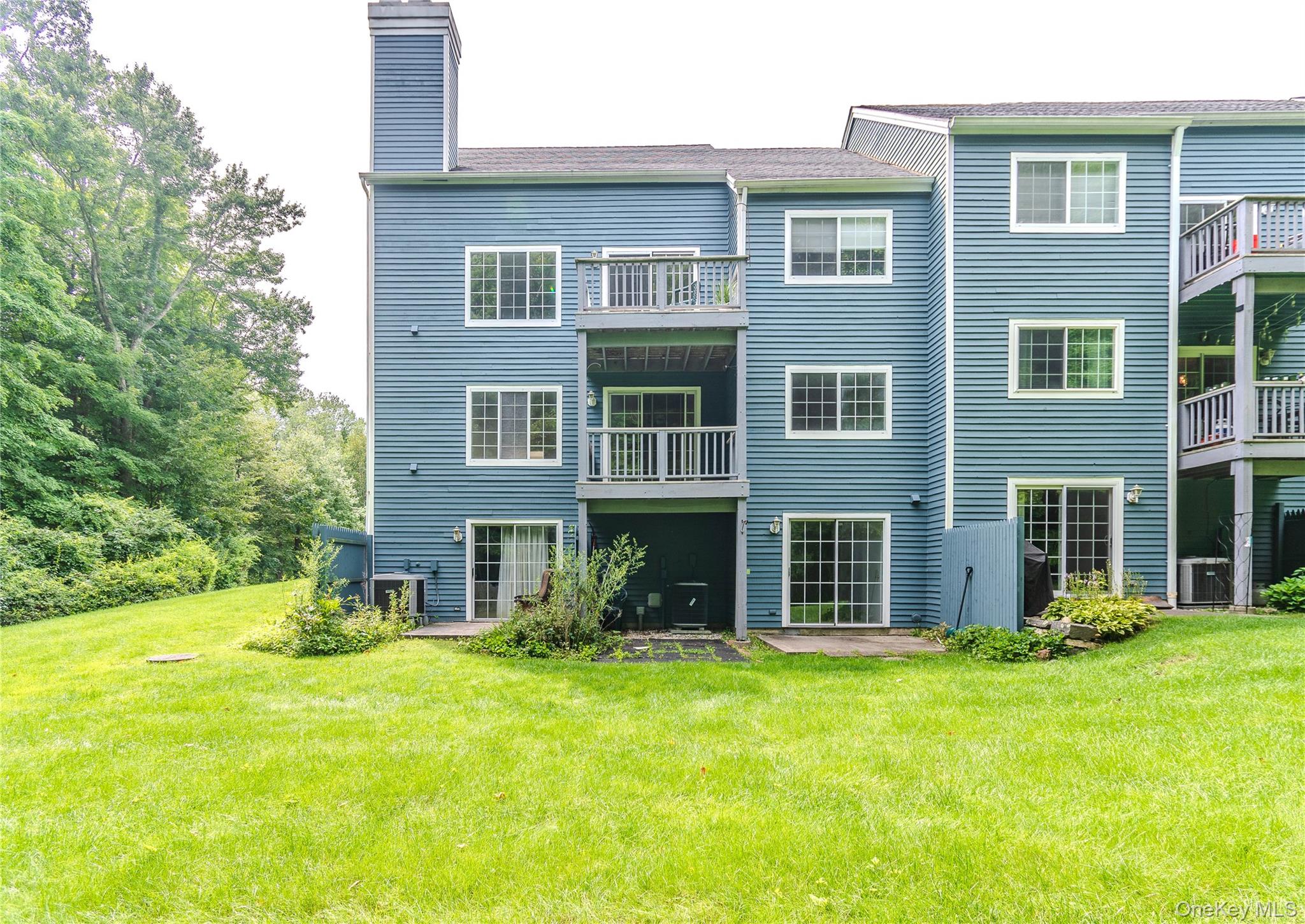 405 Bentley Court – For Sale photo 35