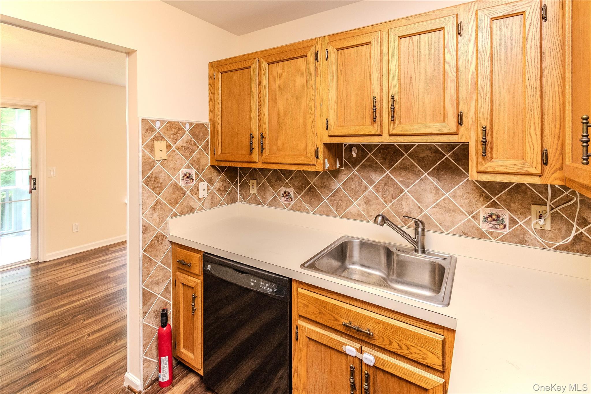 405 Bentley Court – For Sale photo 16