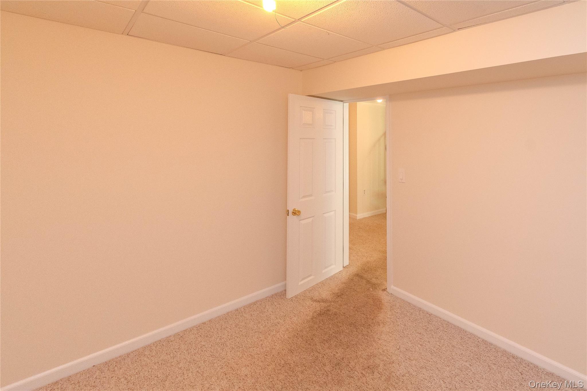405 Bentley Court – For Sale photo 28