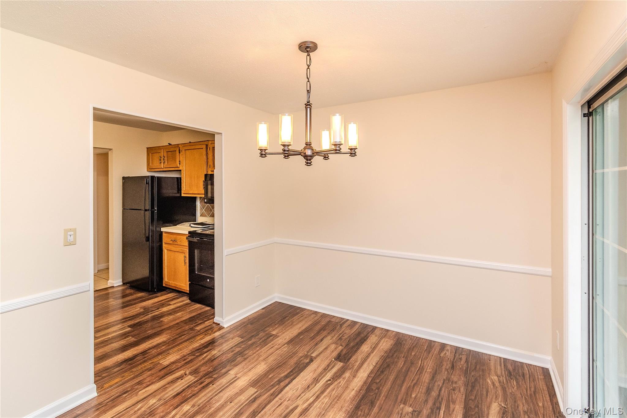 405 Bentley Court – For Sale photo 7