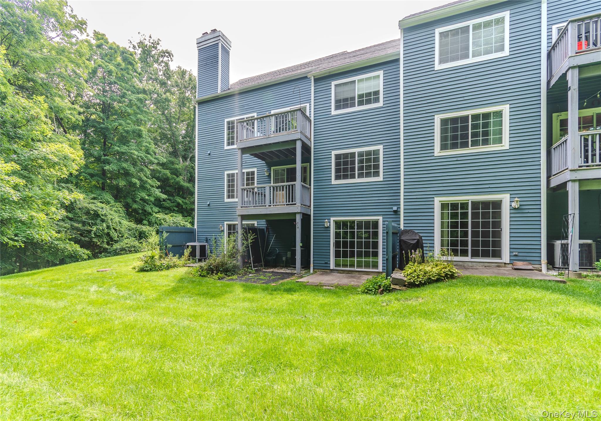 405 Bentley Court – For Sale photo 38