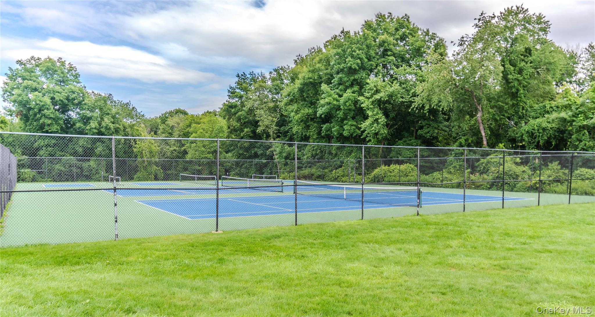 405 Bentley Court – For Sale photo 45