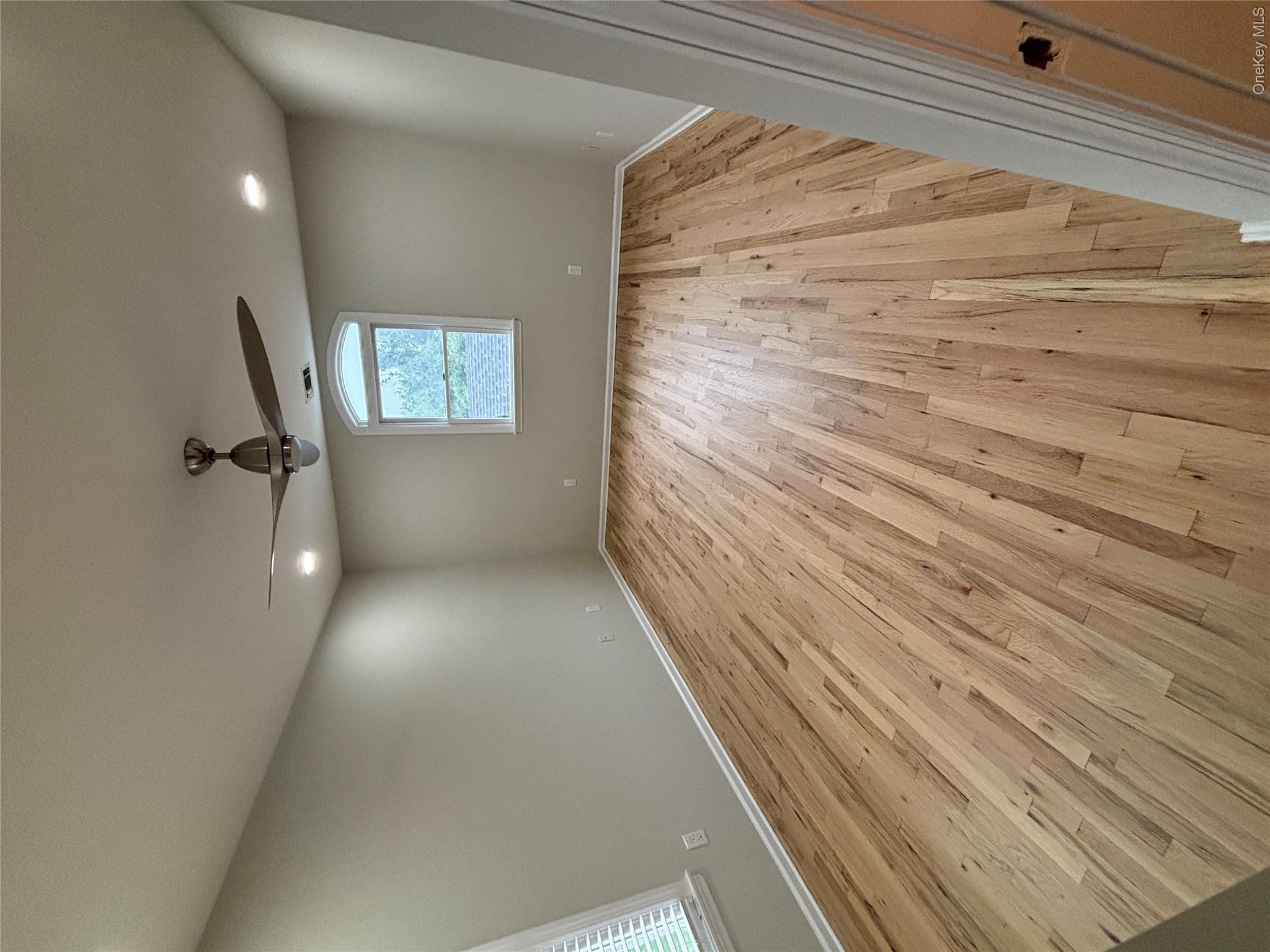 38 Hallock Avenue – For Sale photo 31