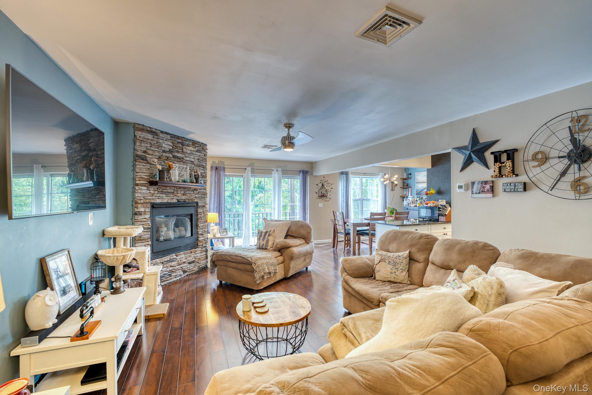 1130 Washington Green – For Sale photo 11
