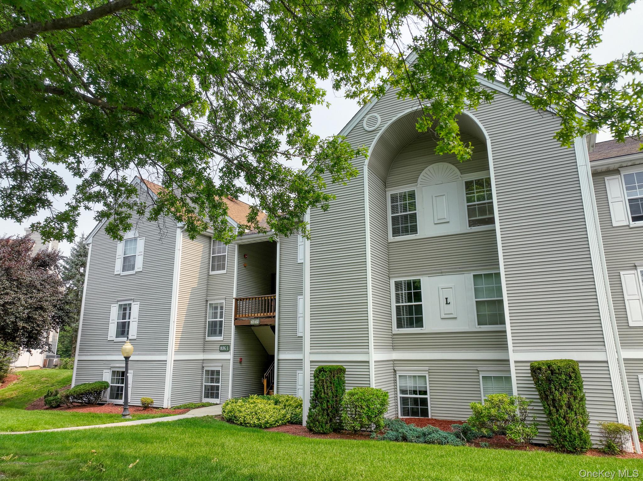 1130 Washington Green – For Sale
