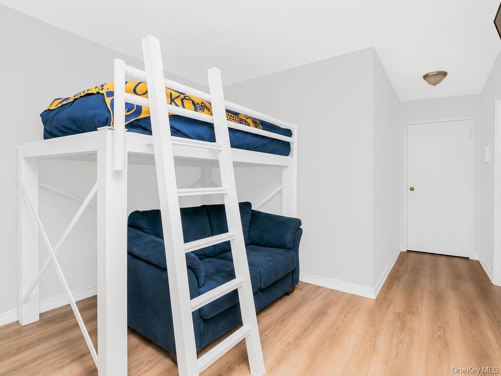 4901 Henry Hudson Parkway Parkway S, Unit 8N photo 3