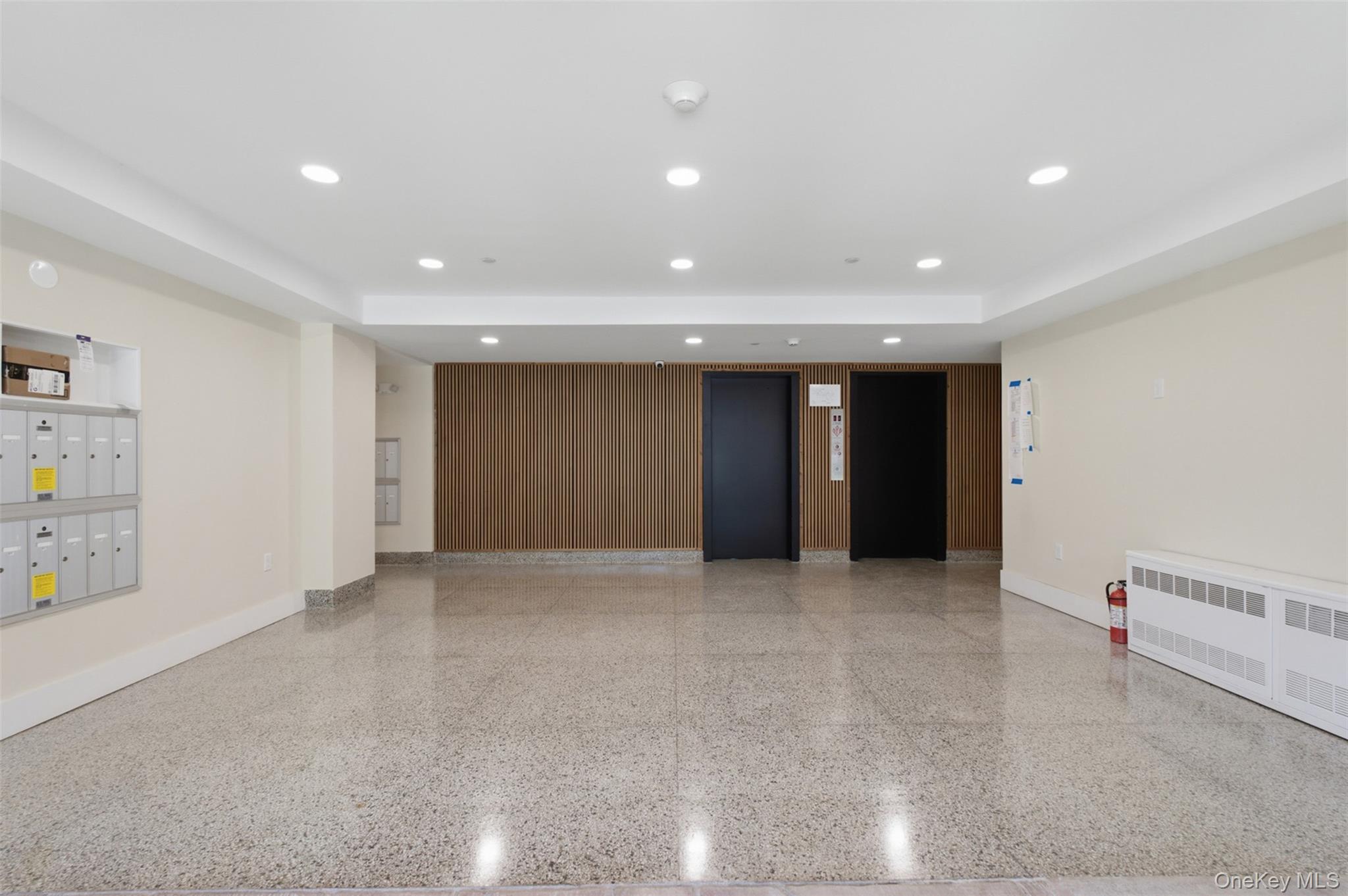 671 Bronx River Road, Unit 2N photo 2