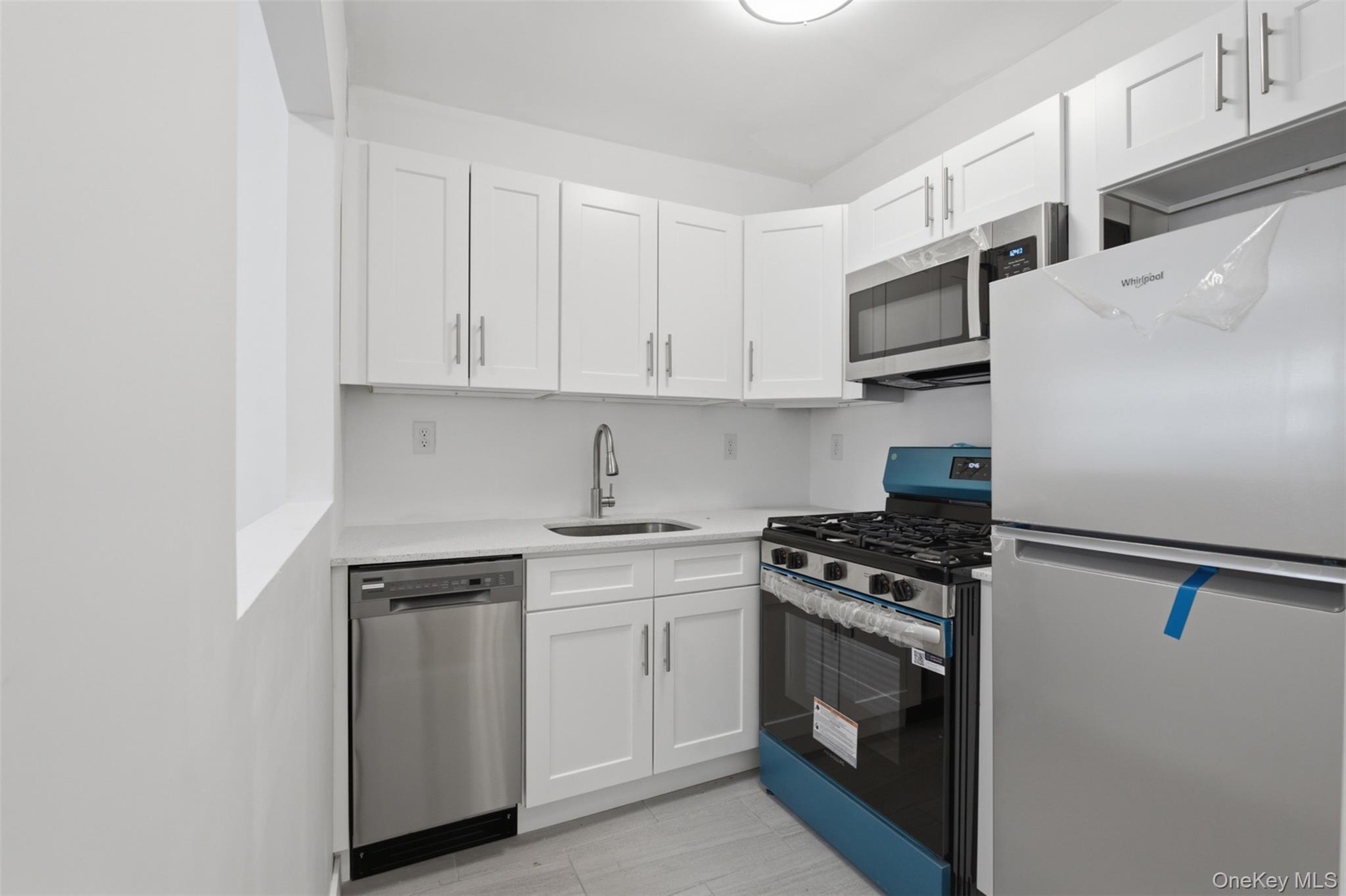 671 Bronx River Road, Unit 2N photo 4