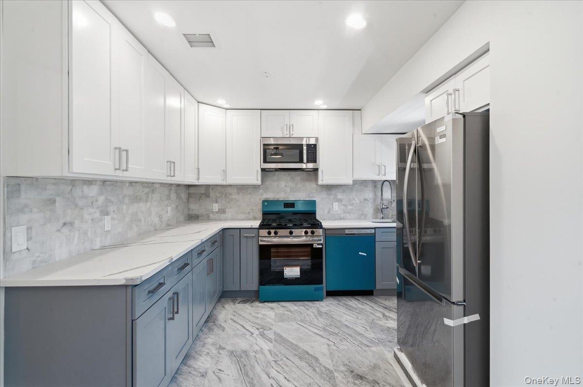 25 Lois Lane – For Sale photo 14
