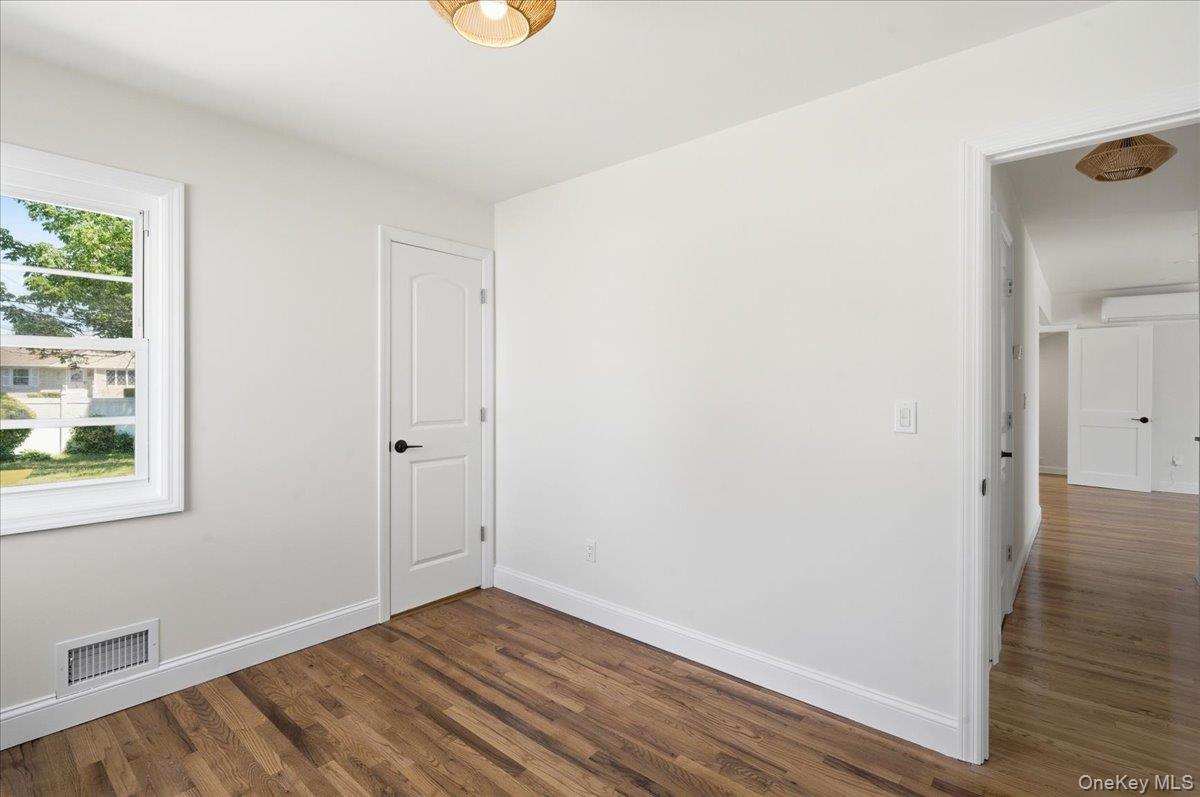 25 Lois Lane – For Sale photo 21