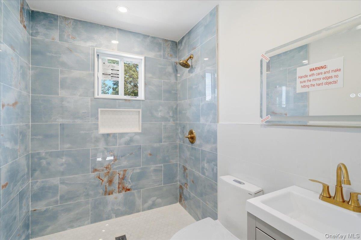 25 Lois Lane – For Sale photo 18