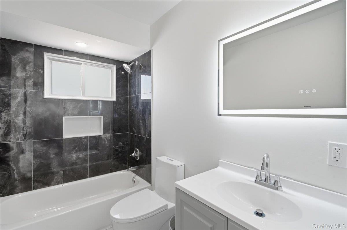 25 Lois Lane – For Sale photo 17