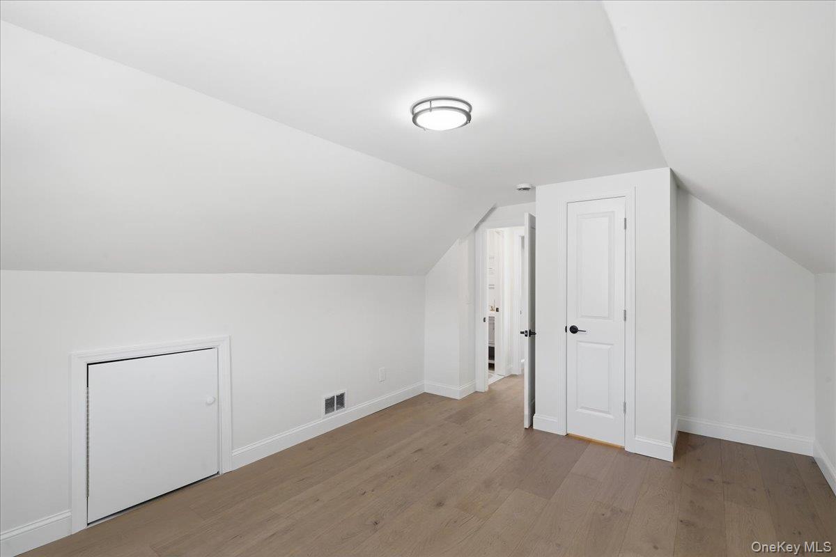 25 Lois Lane – For Sale photo 22