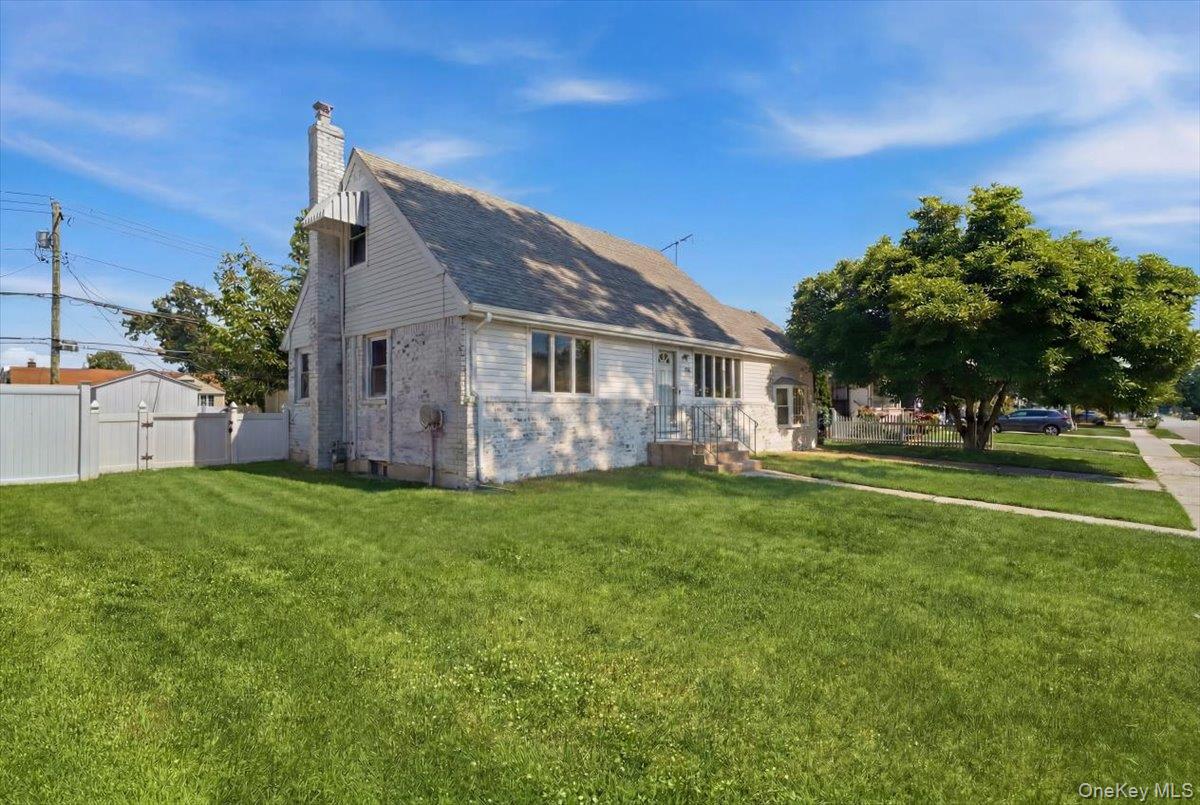 25 Lois Lane – For Sale photo 32