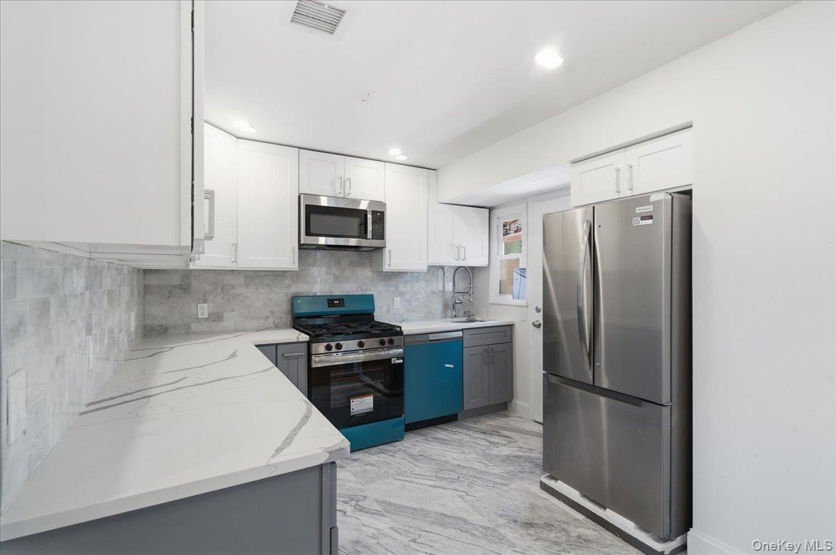 25 Lois Lane – For Sale photo 12