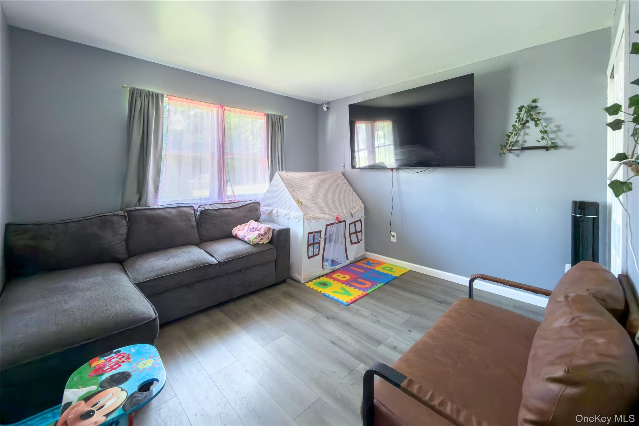 5 2nd Street – For Sale photo 28