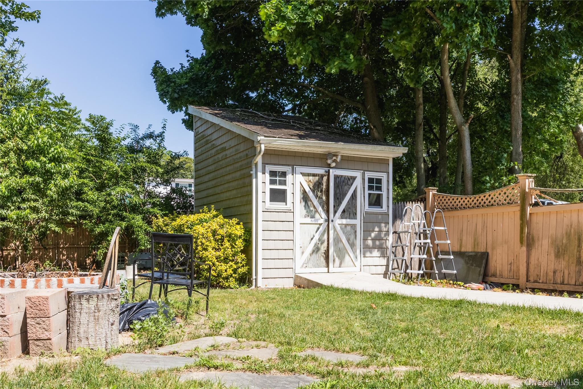 5 2nd Street – For Sale photo 4